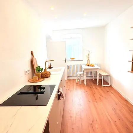 Zentrale In Mit Zugspitzblick 가르미슈파르텐키르헨