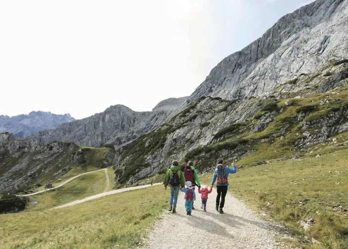 Zentrale In Mit Zugspitzblick Appartamento