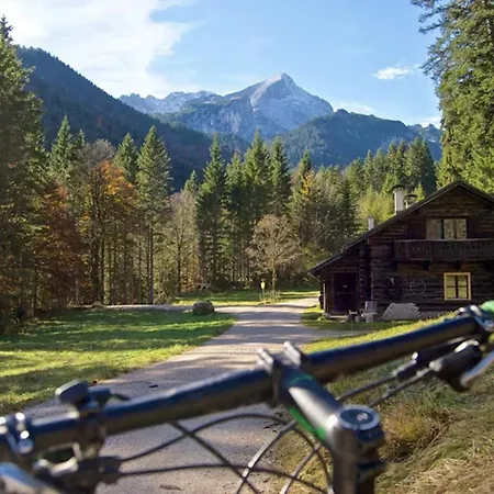 Zentrale In Mit Zugspitzblick * Garmisch-Partenkirchen
