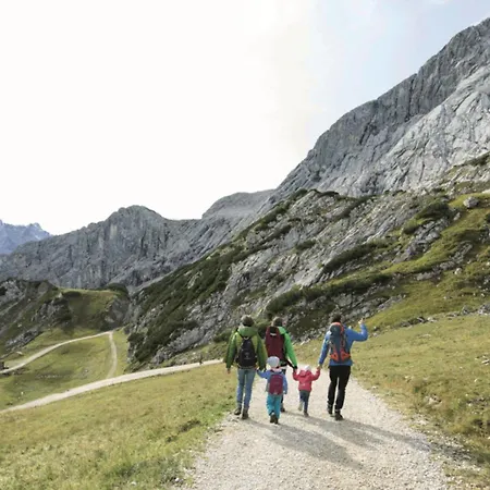 Zentrale In Mit Zugspitzblick Apartmán